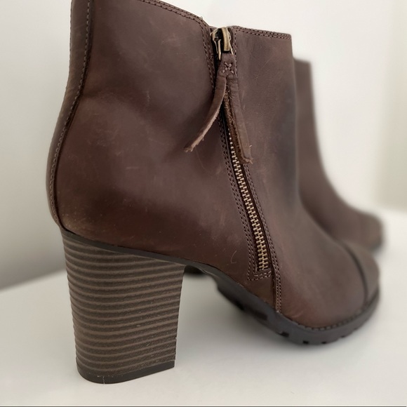 Clarks Verona Trish Taupe Leather Womens - Picture 2 of 8